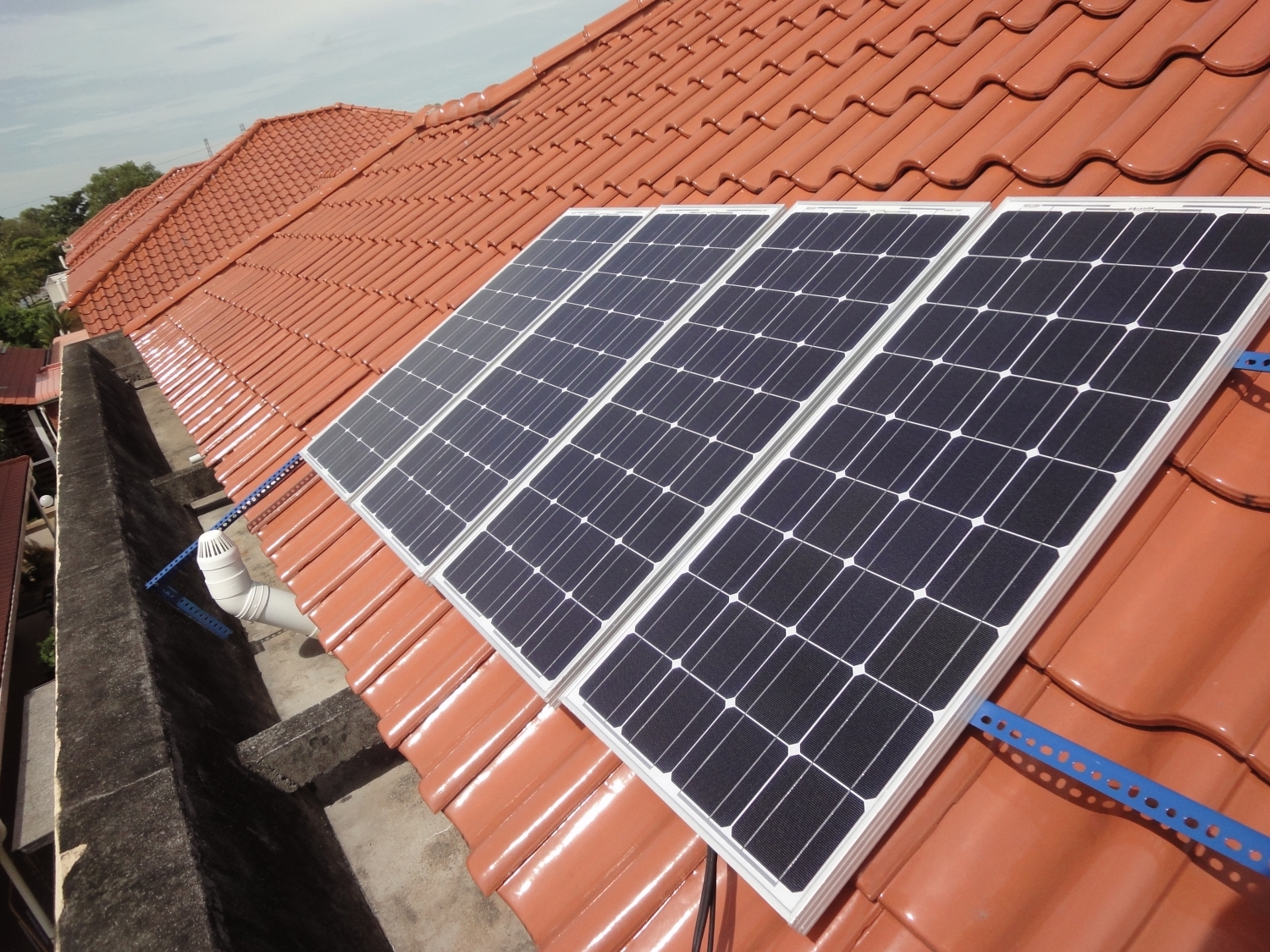 Should you buy solar panels for your home? - Warm Front